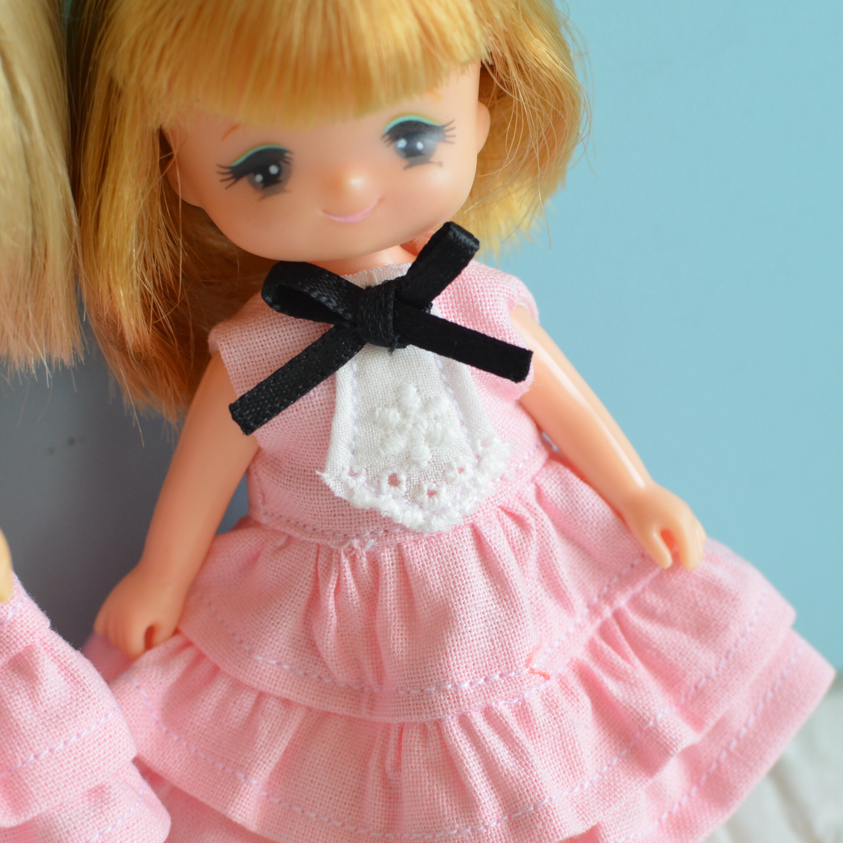 ピンクの2段フリルワンピース/これで11cmドールさんの2段フリル