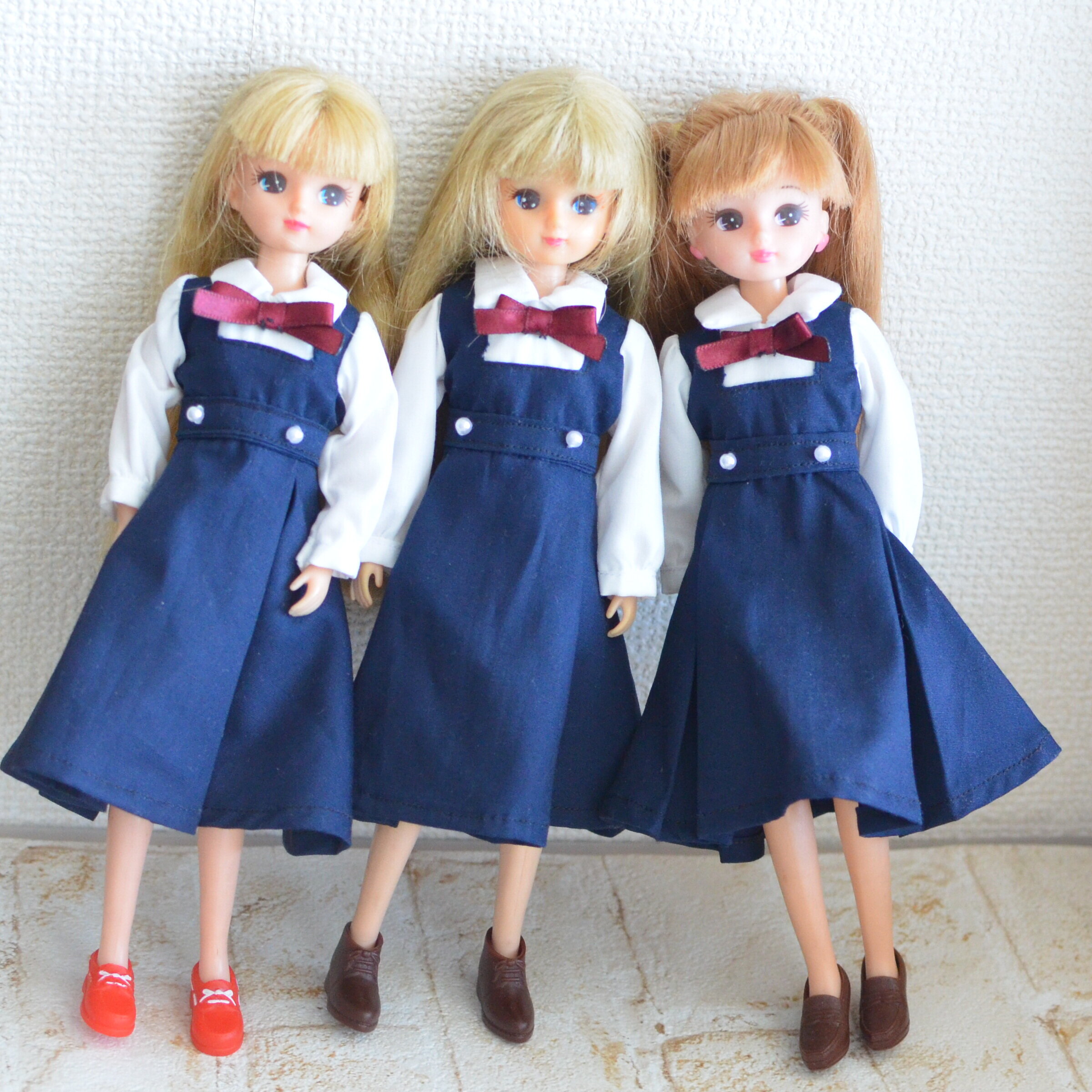 制服たくさん 次はなにを作りましょう ちびまる子ちゃんの百人一首 リカちゃん服ハンドメイド りんごぽんのおうち 札幌市 制服たくさん 次はなにを作りましょう ちびまる子ちゃんの百人一首 リカちゃん服ハンドメイド りんごぽんのおうち 札幌市