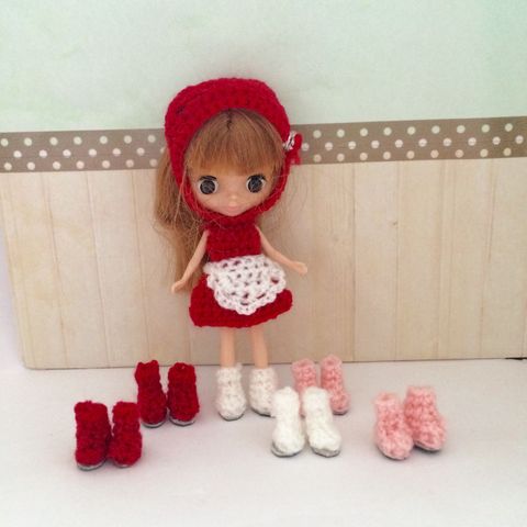 プチブライスサイズの靴を編みました リカちゃん服ハンドメイド りんごぽんのおうち 札幌市