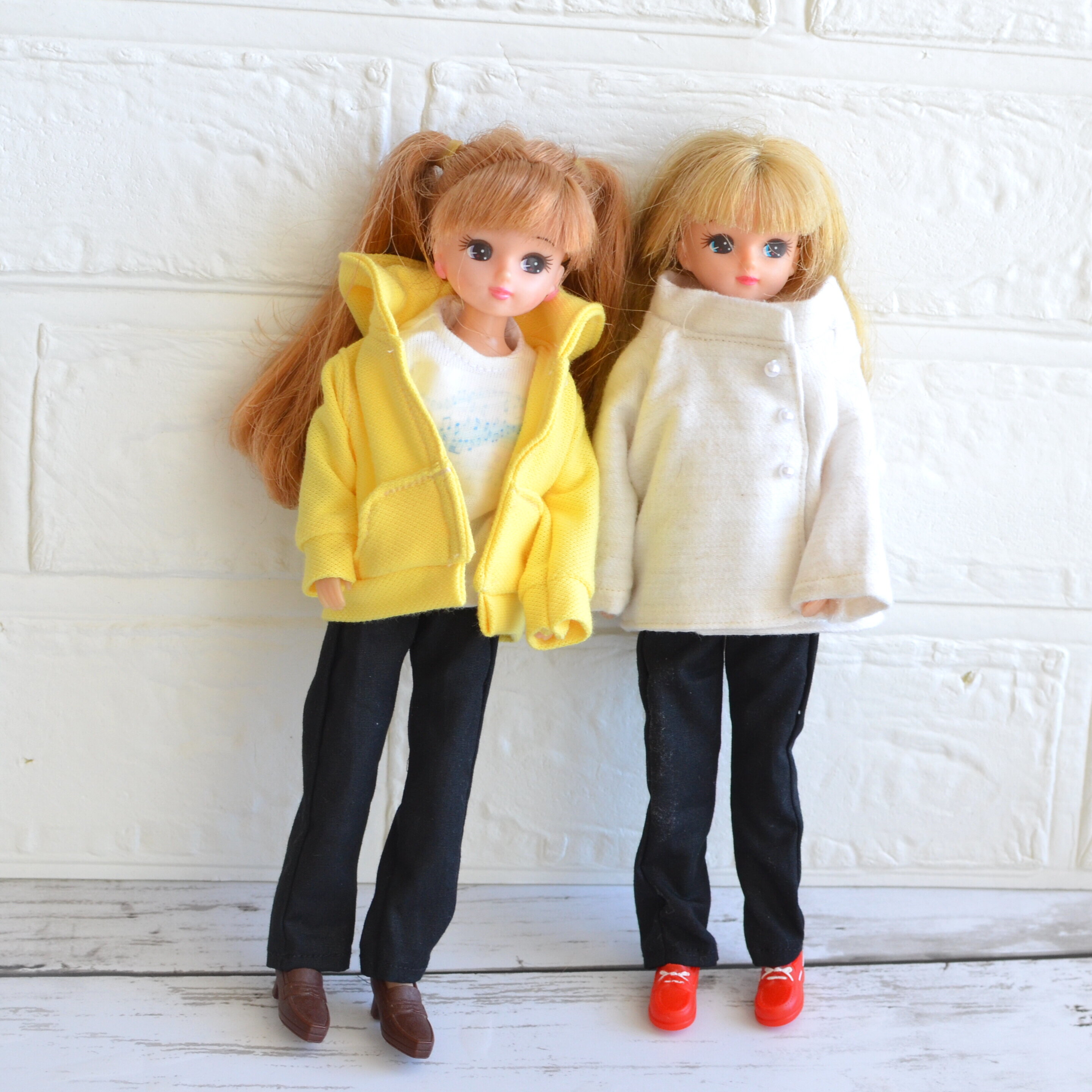 22cmドールサイズの黒パンツを作りました/ミシンの調子が