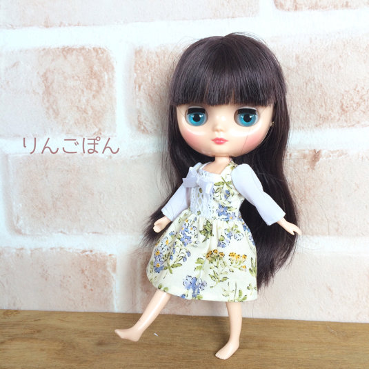 ミディブライスサイズのワンピースができました リカちゃん服ハンドメイド りんごぽんのおうち 札幌市 ミディブライスサイズのワンピースができました リカちゃん服ハンドメイド りんごぽんのおうち 札幌市