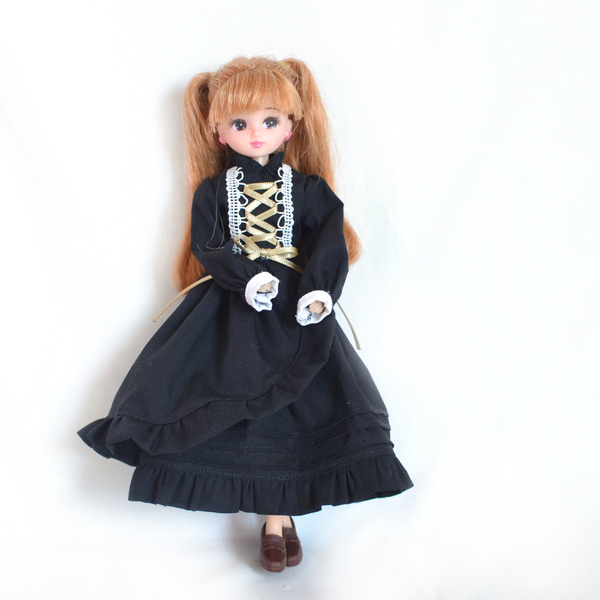 プーリップサイズのワンピースをリカちゃんに