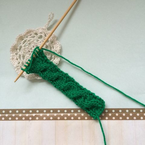 縄編みのマフラー作成中です リカちゃん服ハンドメイド りんごぽんのおうち 札幌市