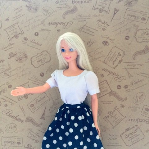 バービーさんのお洋服を試作中です リカちゃん服ハンドメイド りんごぽんのおうち 札幌市 バービーさんのお洋服を試作中です リカちゃん服ハンドメイド りんごぽんのおうち 札幌市