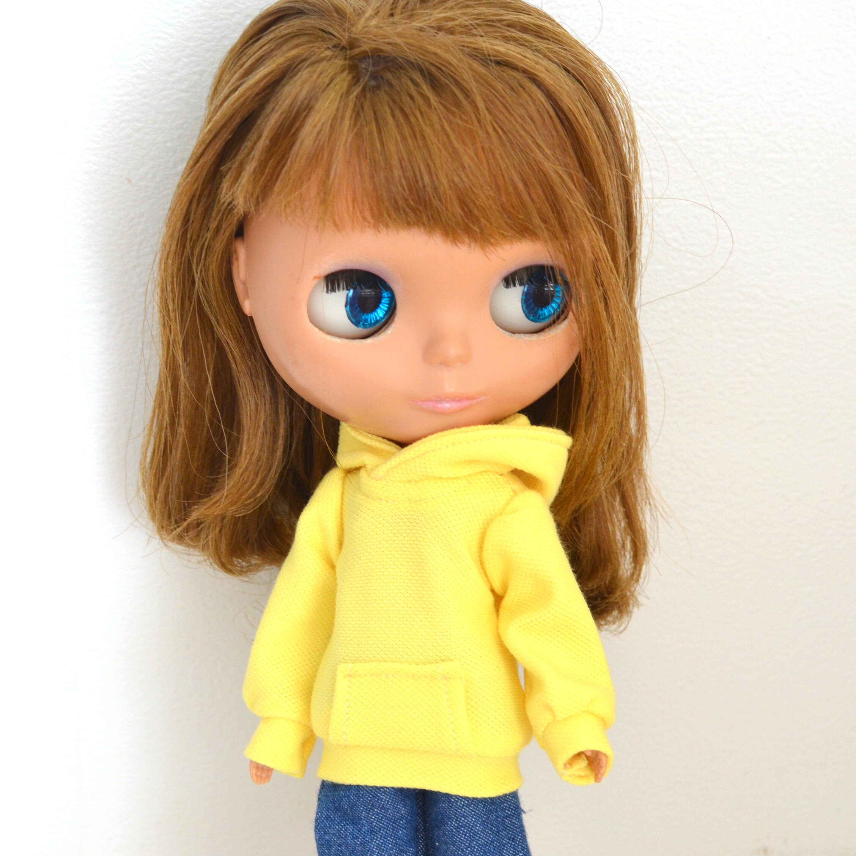 黄色のパーカーをお作りしました 本日時に販売を開始いたします リカちゃん服ハンドメイド りんごぽんのおうち 札幌市 黄色のパーカーをお作りしました 本日時に販売を開始いたします リカちゃん服ハンドメイド りんごぽんのおうち 札幌市