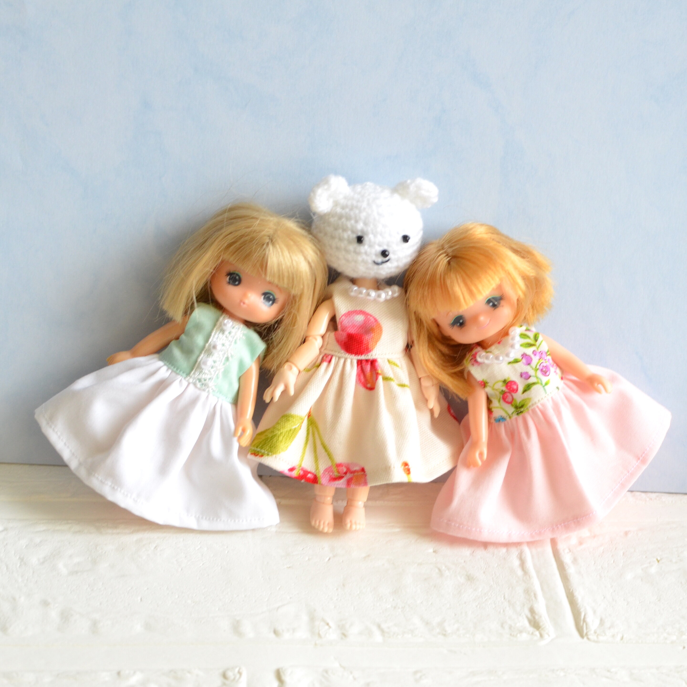 ハンドメイド　お人形 リボンが可愛いワンピース アウトフィット ハンドメイド