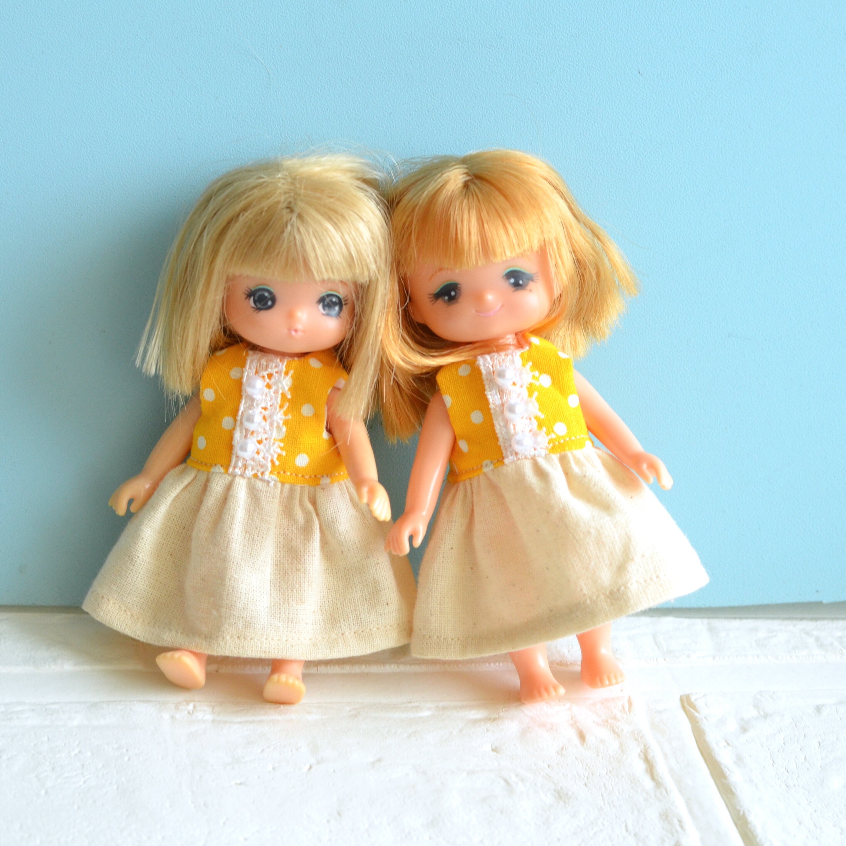 11cmドールサイズの黄色のワンピース/「アイスの日」をやり過ごそうと