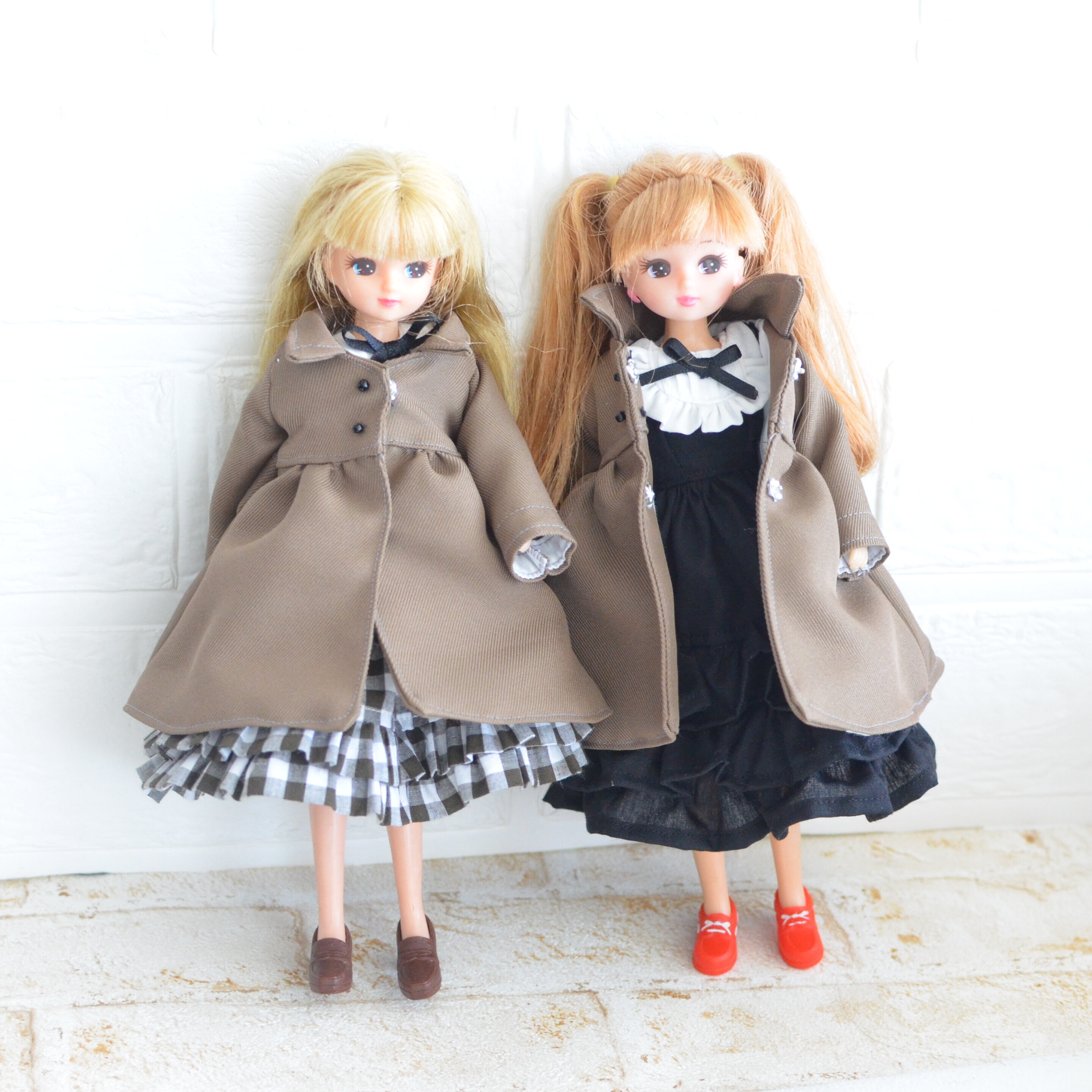 22cmドールサイズのコート/「フェルトでつくるリカちゃん手縫服 オール