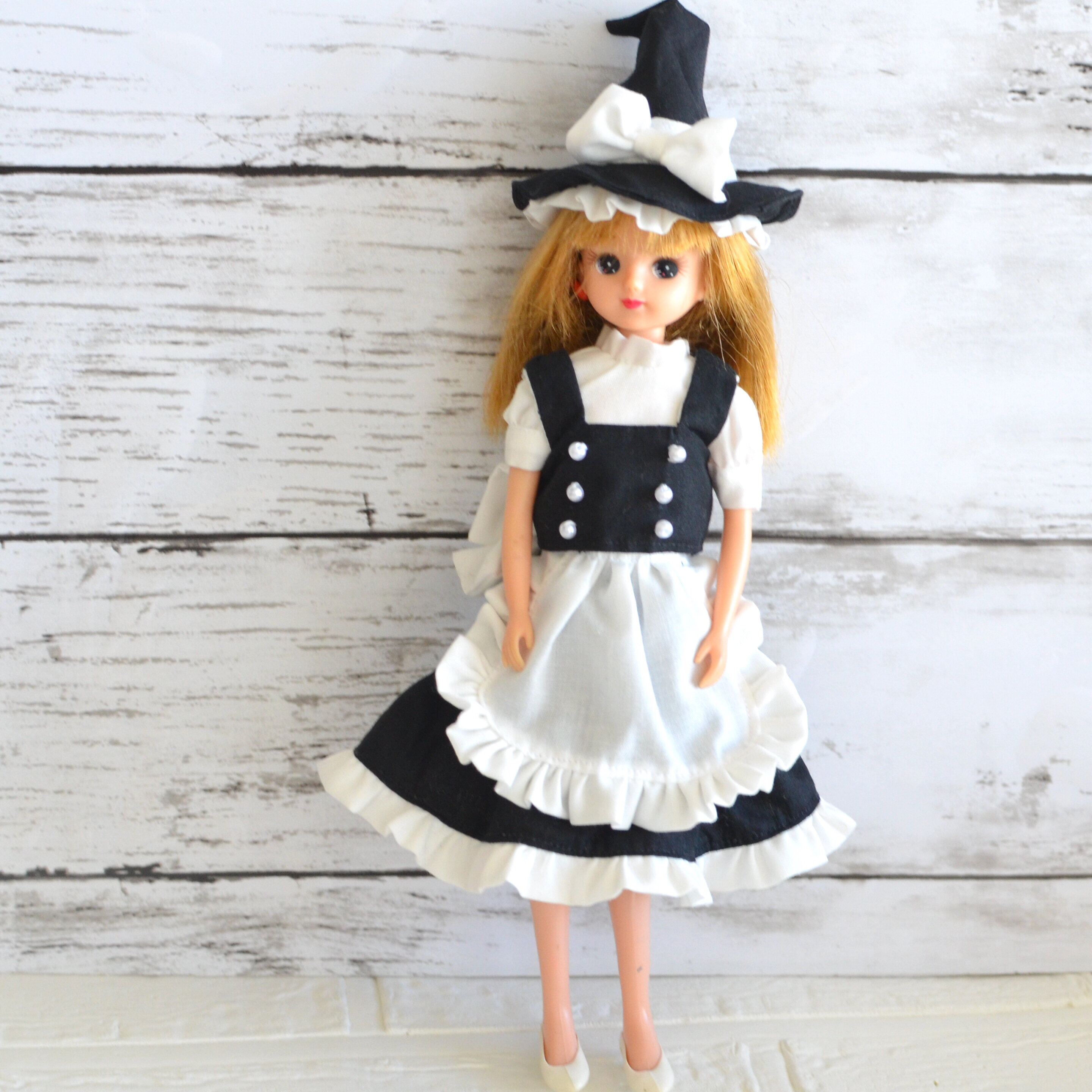 魔理沙ちゃんの衣装を作ってみました！（リカちゃんサイズ） : リカ