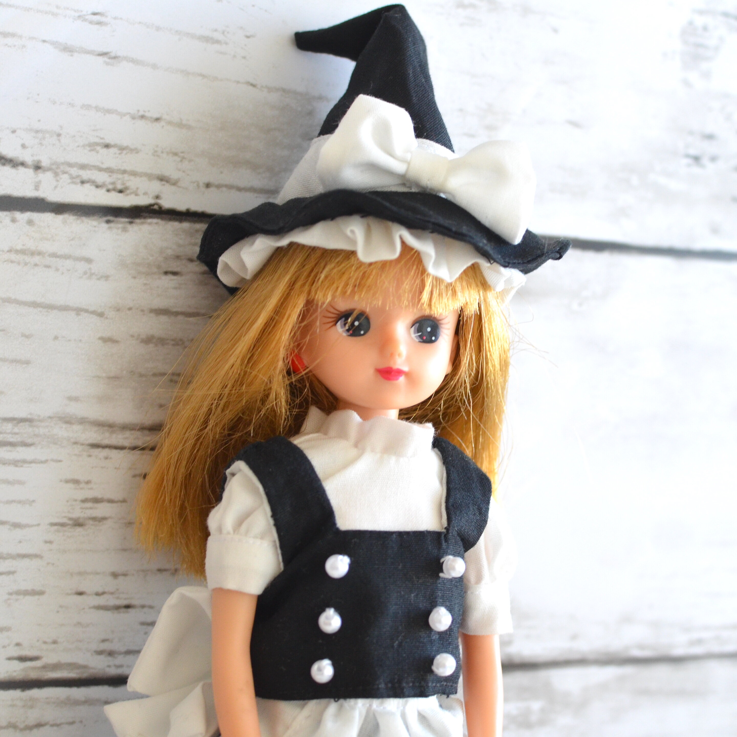 魔理沙ちゃんの衣装を作ってみました！（リカちゃんサイズ） : リカ