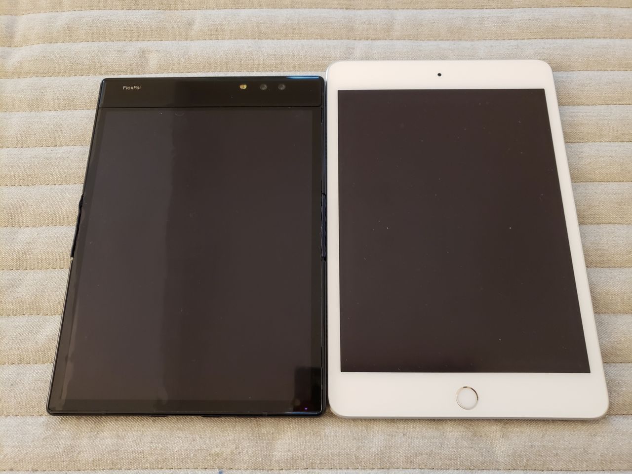 どっちかっていうと畳めるタブレット Flexpai で読書環境をipad Mini 5と比較 胃袋 どっちかっていうと畳めるタブレット Flexpai で読書環境をipad Mini 5と比較 胃袋