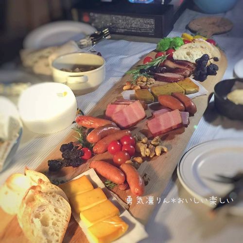 13820362_1017765128339791_459887490_naa