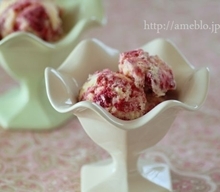 ラズベリーチーズケーキアイスクリーム