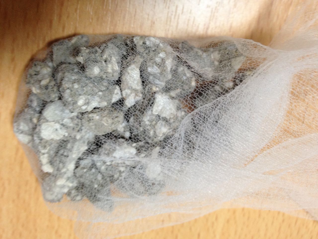 ｇｅｘロカボーイコンパクトのろ材を麦飯石に交換してみる 水槽にやったことを忘れないように書いておくブログ