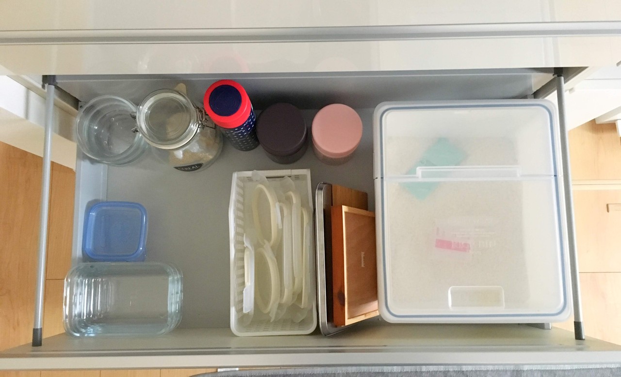引っ越して1年！食器棚の収納を全部お見せします♬ Rinのシンプルライフ〈50代からの暮らしの整え方・小さな平屋暮らし〉 Powered by ライブドアブログ