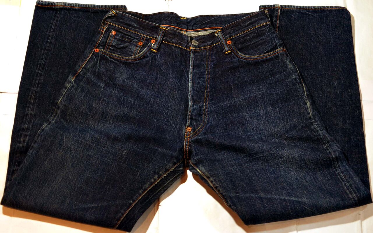t527/EVISU エヴィス 2001 No.1 SPECIAL 白カモメ 黒耳 売約済み t527/EVISU エヴィス 2001 No.1 SPECIAL 白カモメ 黒耳 売約済み