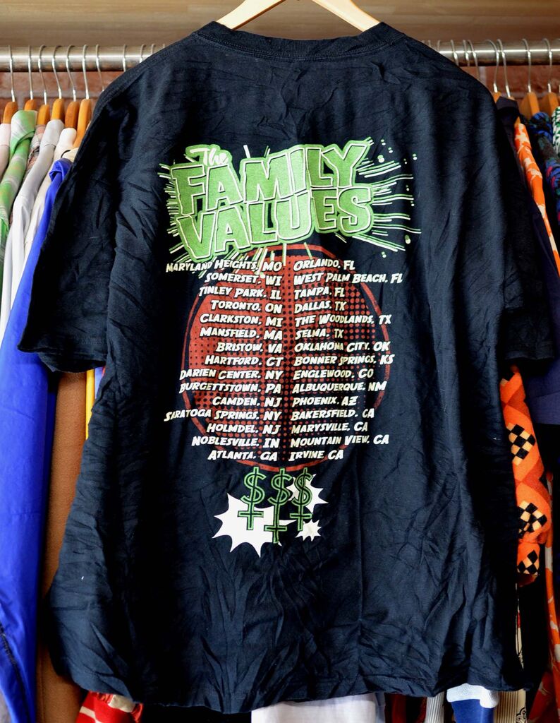 t744/THE FAMILY VALUES TOUR ファミリーバリューツアー Tシャツ 新品 