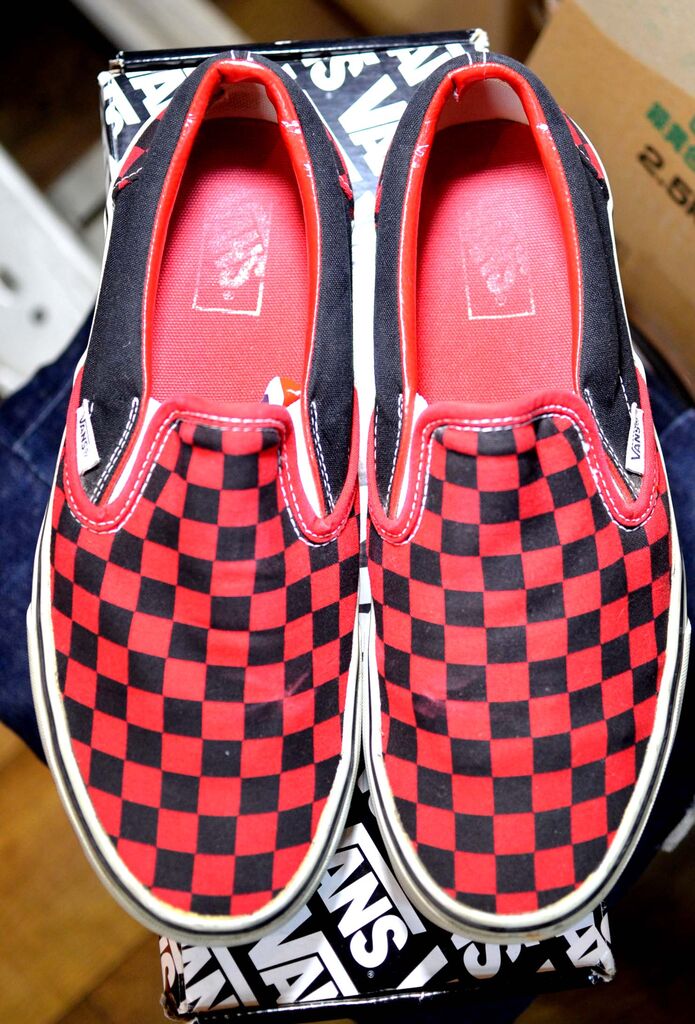 T5 Vansバンズ Slip On スリッポン チェッカー赤 黒 美品 売約済み ジーンズリペア チェーンステッチの裾直し承ります Repair Vintage Juke Box