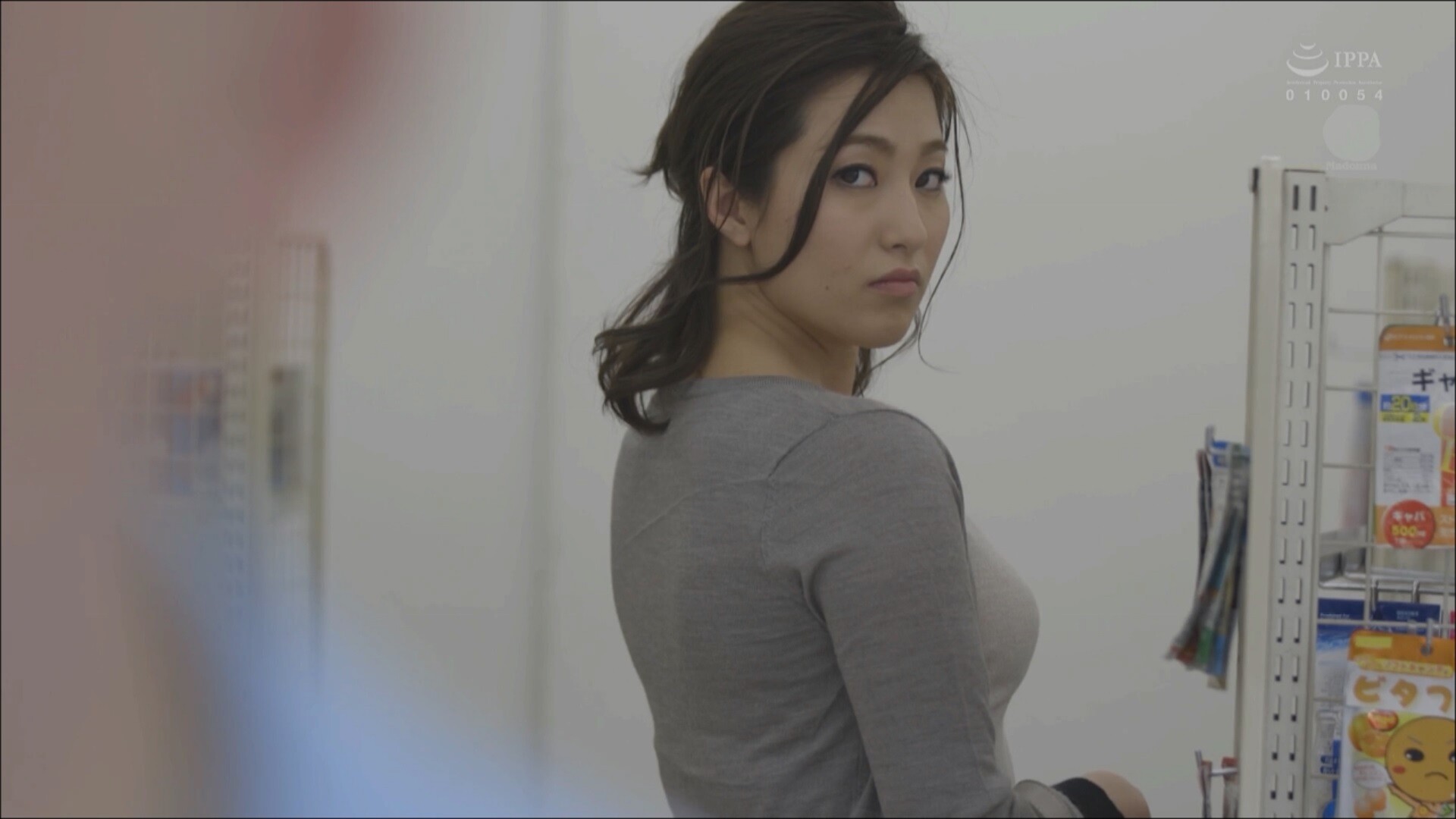 柴咲里花 av もう一度犯されたくて、私は今日も罪を重ねる…。 柴咲りか(1) : 下着フェチがブラジャー剥ぎ取りAVに萌えるブログ