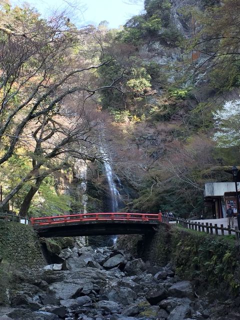 箕面大滝遠景
