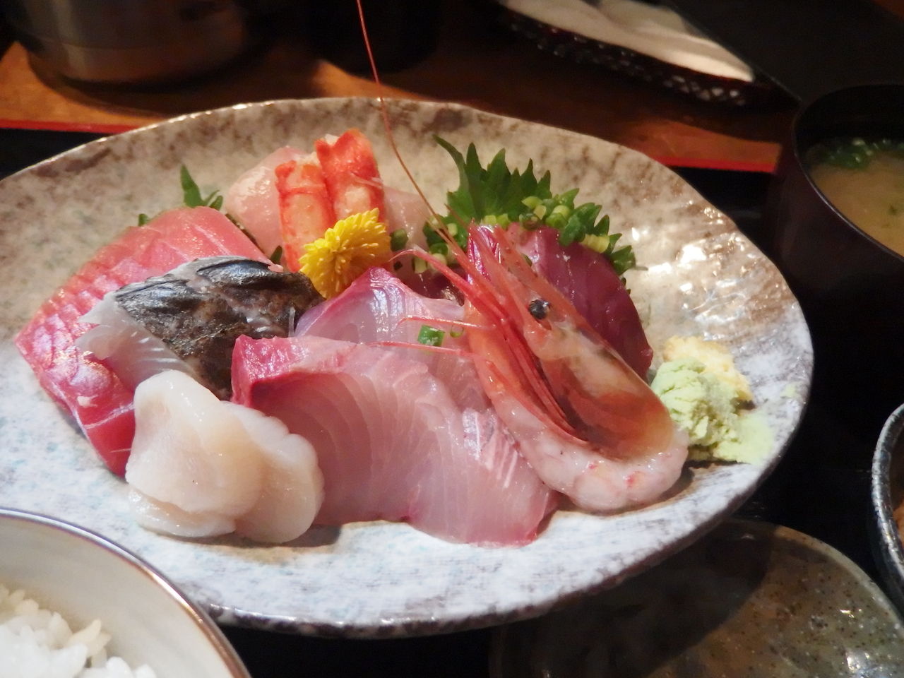 神奈川県藤沢市 藤沢 魚屋 翻車魚丸 りしのカレーとお酒と美味しい物の本棚