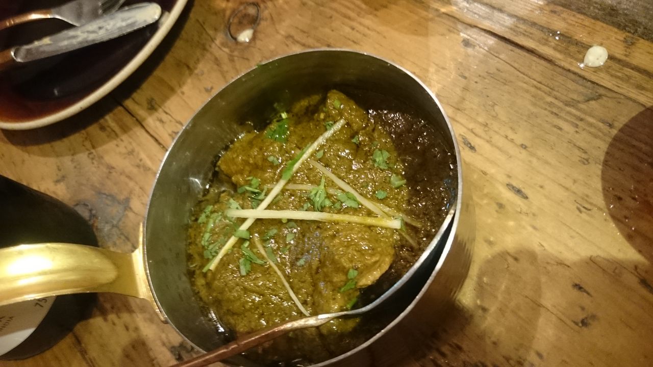 世田谷区 三軒茶屋 シバカリーワラ りしのカレーとお酒と美味しい物の本棚 世田谷区 三軒茶屋 シバカリーワラ りしのカレーとお酒と美味しい物の本棚