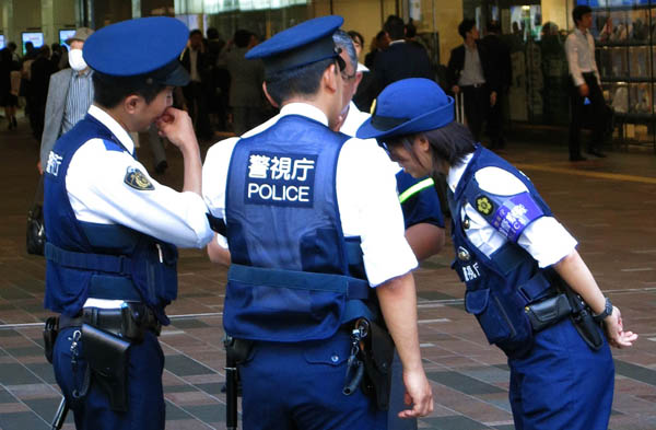 【ドラクエウォーク】警察に職務質問されたらなんて答えたらいい？のサムネイル画像