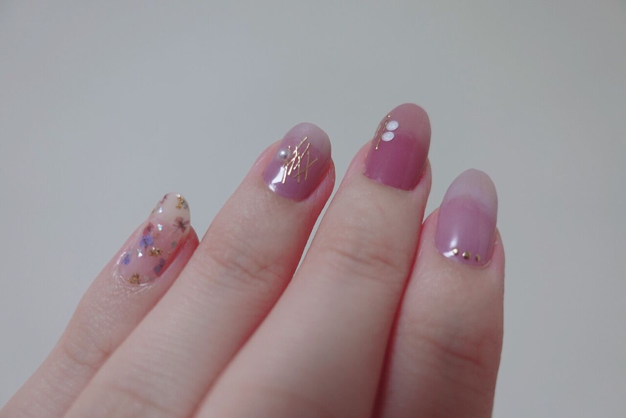 過去１お気に入り 小花が可愛いジェラートファクトリーの薄紫ネイル Rithu Blog