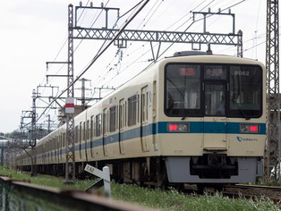 8000��