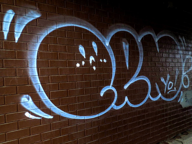 �ɥ�����