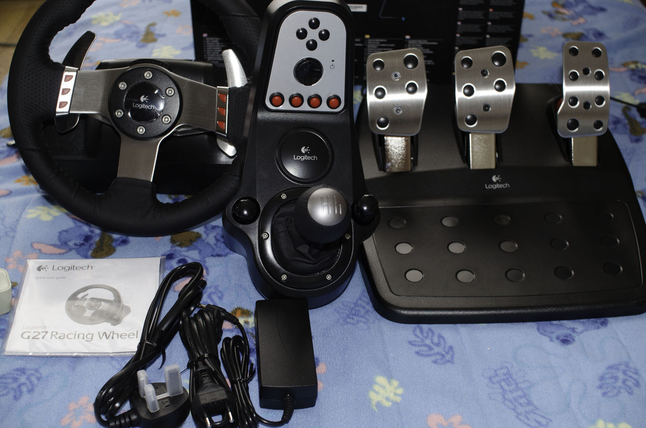 Logitech G27 Racing Wheel レビュー : Ritsukaのつぶやきぼやき