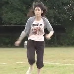 高山一実_体力測定_三段跳び