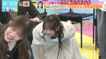 弓木奈於_ビリビリ椅子2