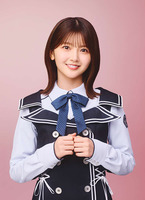 アー写_山下葉留花_17th