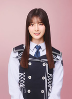 アー写_小坂菜緒_17th