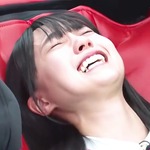 賀喜遥香_マッサージチェア4