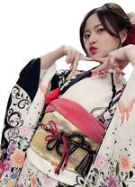 金川紗耶_振袖1