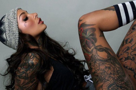 hot_and_hardcore_tattooed_girls_640_19