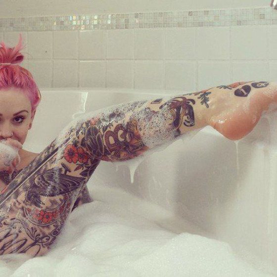 hot_and_hardcore_tattooed_girls_640_14