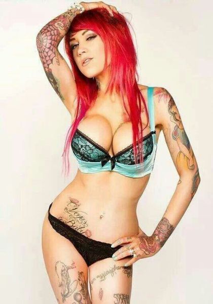 hot_and_hardcore_tattooed_girls_640_29