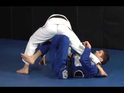 half-guard-to-x-guard-sweep-caio