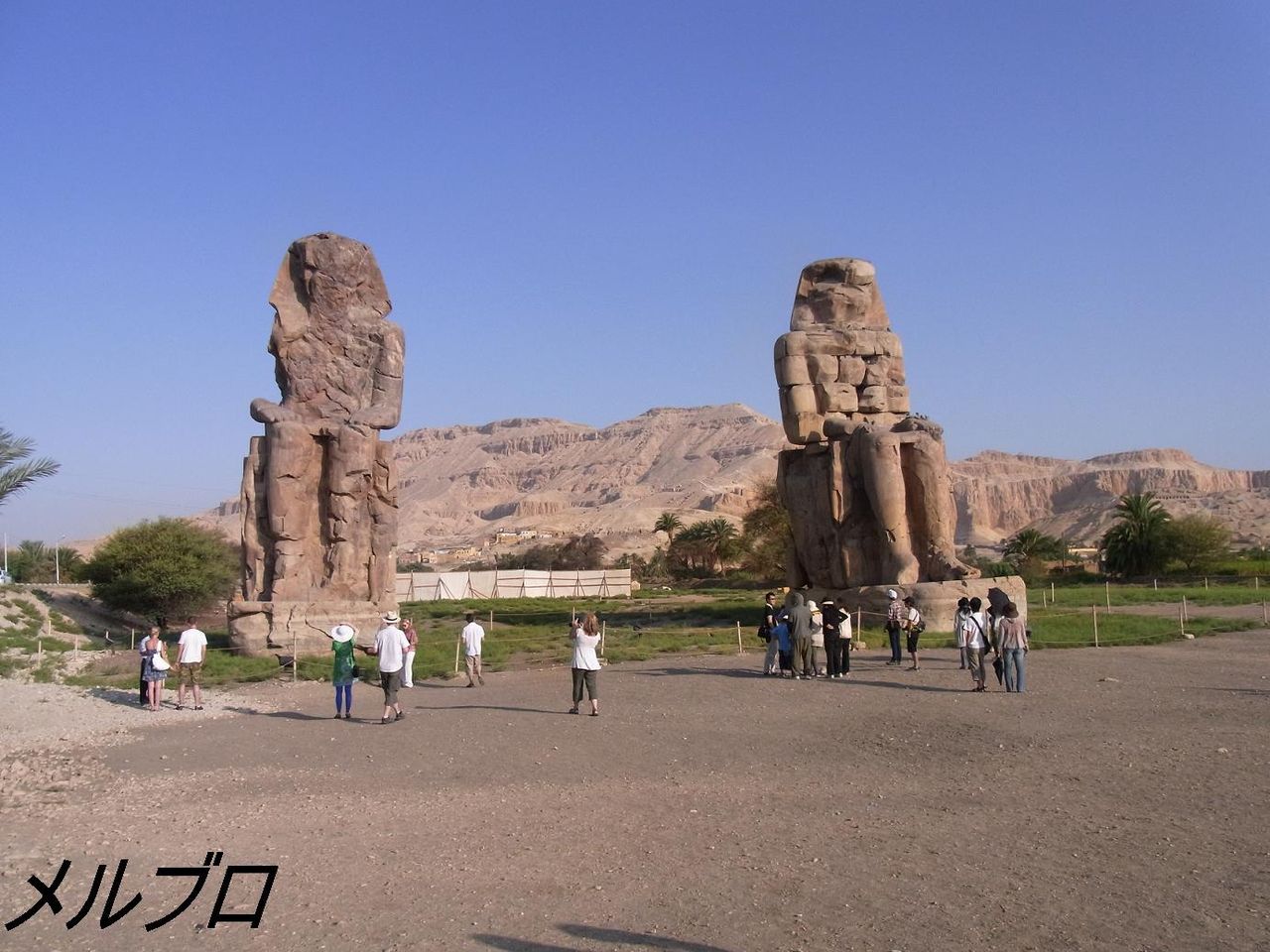 エジプト旅行記6 ガンダムと同じ大きさのメムノンの巨像と王家の谷でツタンカーメンの墓を見る ロンリートラベル 海外個人旅行記