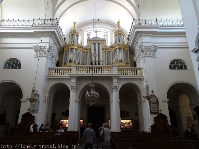À»½½»ú²Í¶µ²ñ (¥ï¥ë¥·¥ã¥ï) Church of the Holy Cross