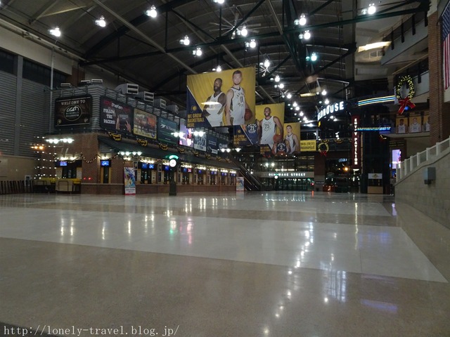 ¥Ð¥ó¥«¡¼¥º¡¦¥é¥¤¥Õ¡¦¥Õ¥£¡¼¥ë¥É¥Ï¥¦¥¹¡ÊBankers Life Fieldhouse¡Ë