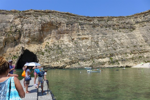  ɥ Azure Window