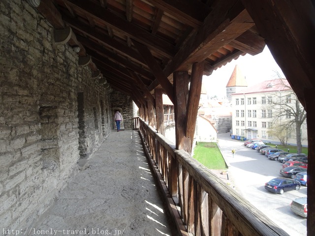 城壁入口（修道女の塔）