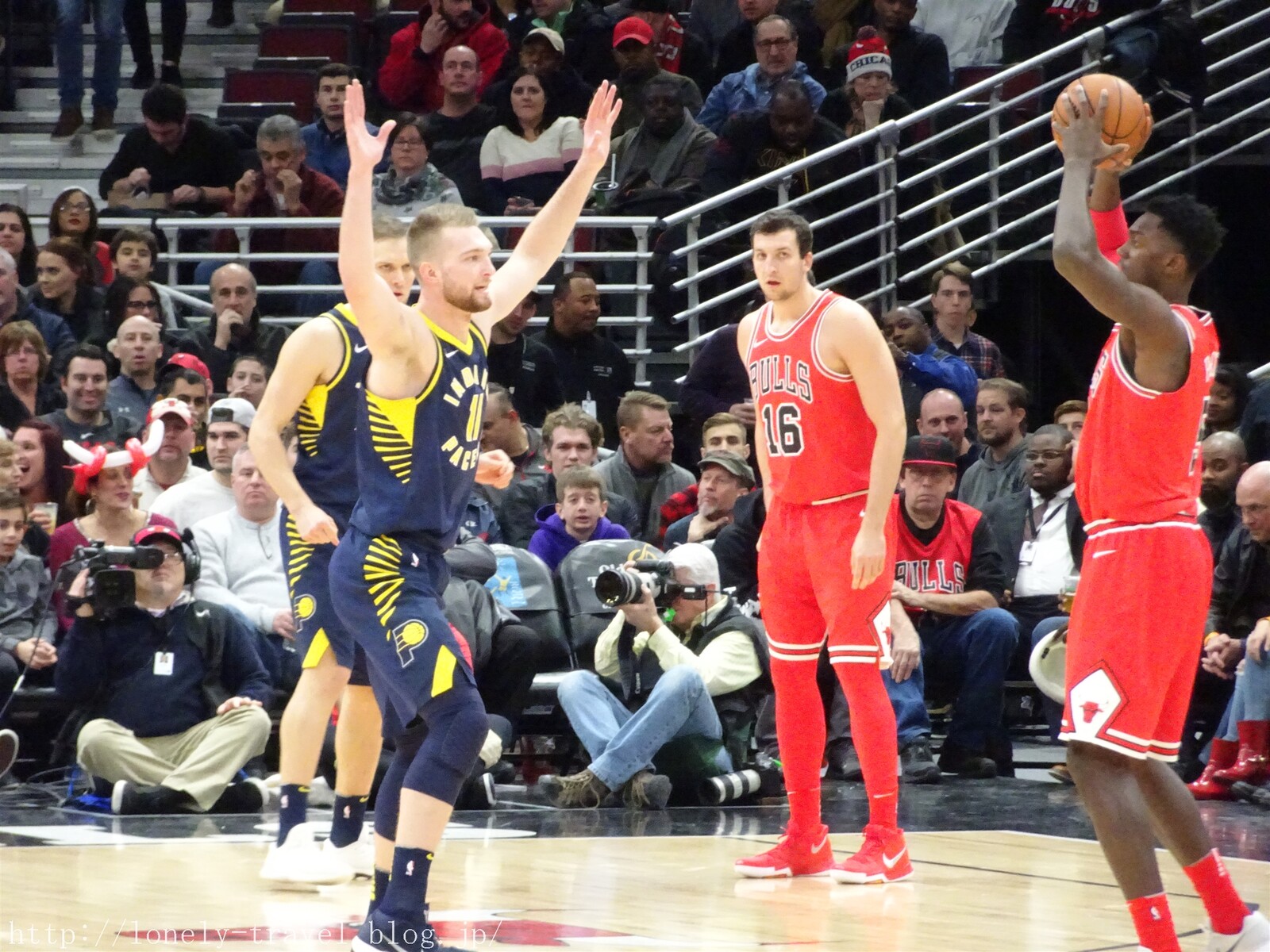 シカゴ旅行記12 Nba現地観戦 ペイサーズvsブルズ ユナイテッド センター 試合 前半編 ロンリートラベル 海外個人旅行記 シカゴ旅行記12 Nba現地観戦 ペイサーズvsブルズ ユナイテッド センター 試合 前半編 ロンリートラベル 海外個人旅行記