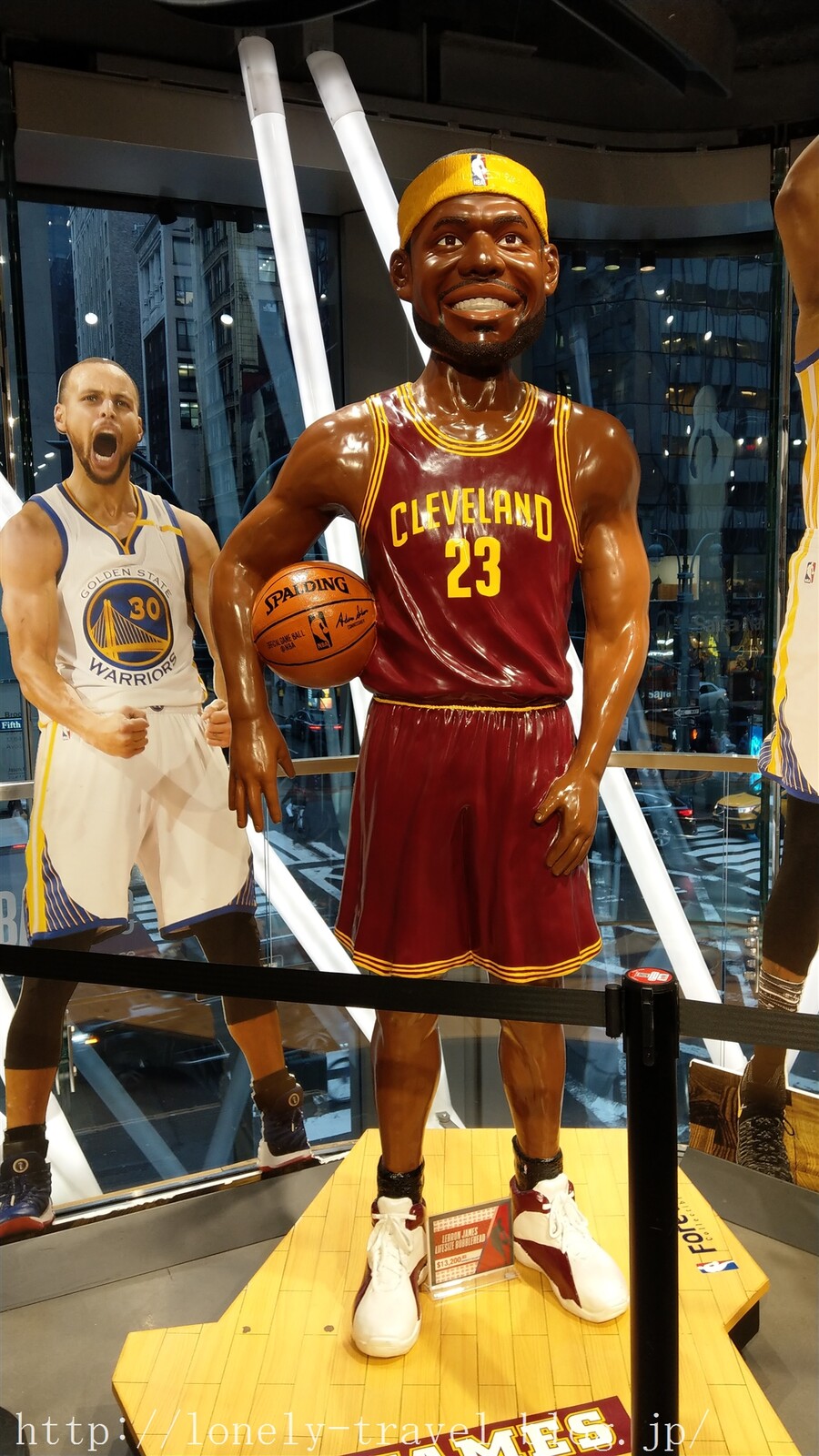 ニューヨーク旅行記4 Nba Storeに行ったけど何も買いませんでした ロンリートラベル 海外個人旅行記 ニューヨーク旅行記4 Nba Storeに行ったけど何も買いませんでした ロンリートラベル 海外個人旅行記