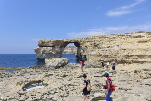  ɥ Azure Window