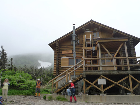 大岳避難小屋